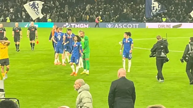 Chelsea players gathering before coming off at half-time
