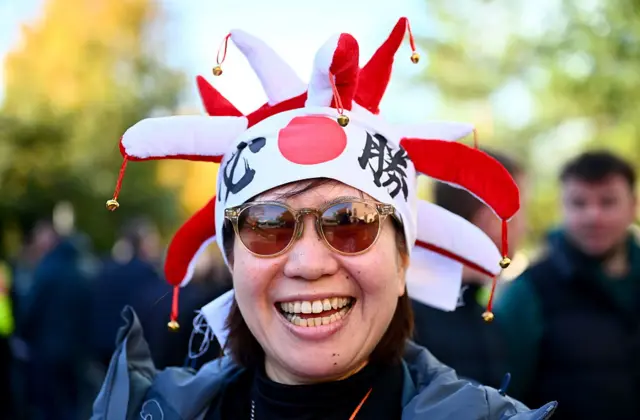 Japan fans against Ireland