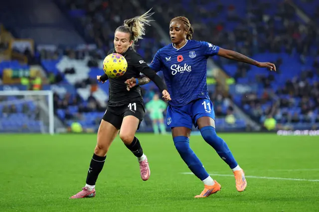Lauren Hemp of Manchester City battles for possession with Kelly Gago of Everton during the Barclays Women's Super League match between Everton and Manchester City at Goodison Park on November 09, 2025 in Liverpool, England.