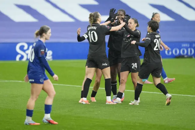 Manchester City's Vivianne Miedema (centre left) celebrates with team-mates