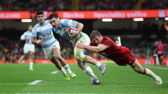 Mateo Carreras scores for Argentina