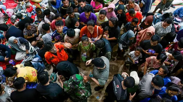 Top shot of a crowd at a shelter