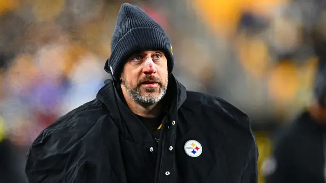 Aaron Rodgers of the Steelers