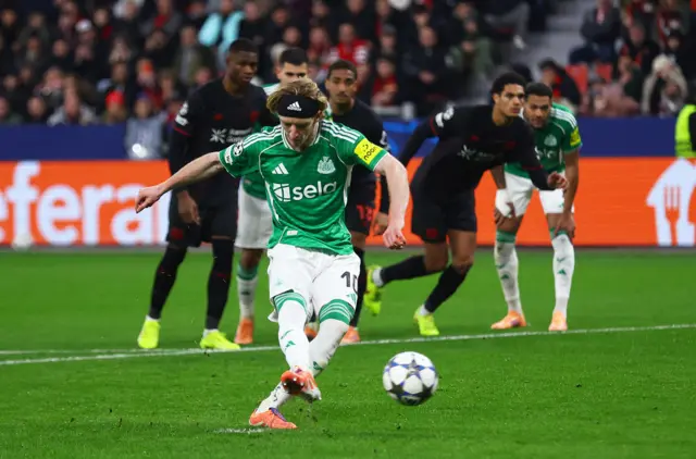 Anthony Gordon scores penalty