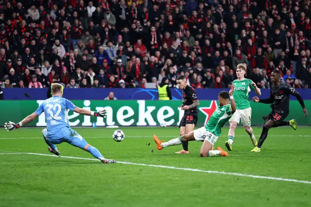Alejandro Grimaldo scores