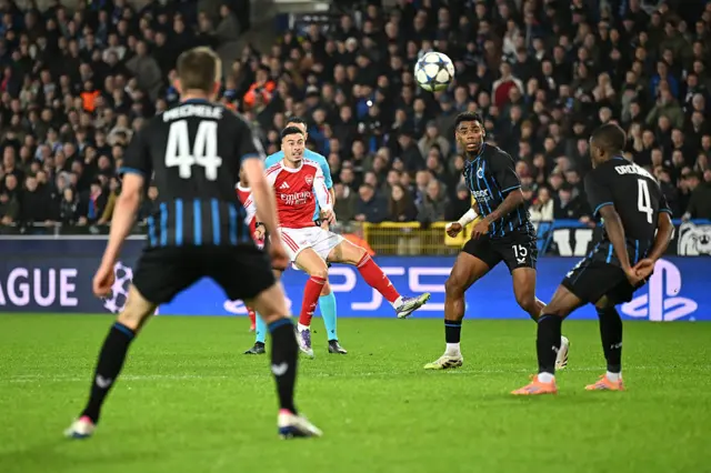 Gabriel Martinelli scores