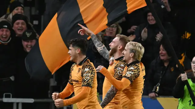 Hull celebrate