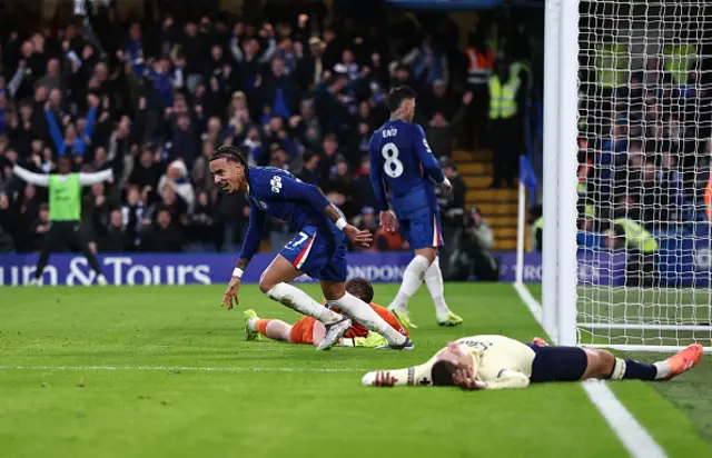 Malo Gusto of Chelsea celebrates