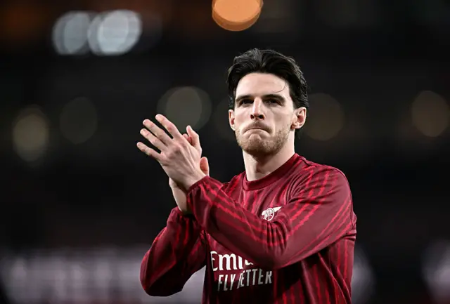 Declan Rice warming up