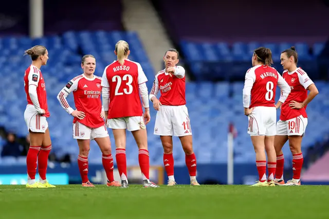 Katie McCabe of Arsenal speaks to teammates during the Barclays Women's Super League match between Everton and Arsenal at Goodison Park on December 13, 2025 in Liverpool, England.