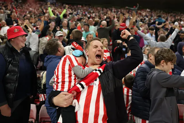 Sunderland fans celebrate