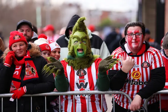 A Sunderland fan disguised as the Grinch