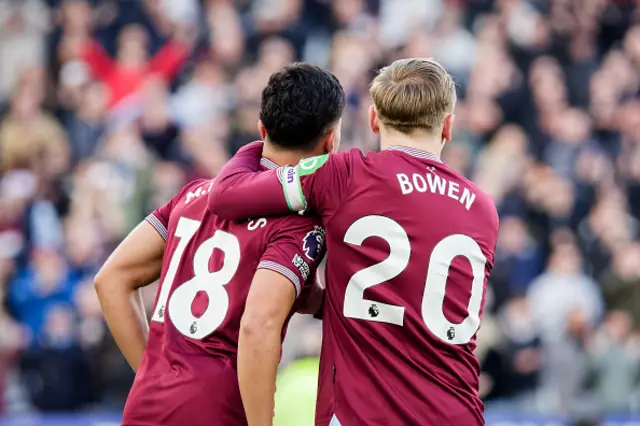 Mateus Fernandes of West Ham celebrates a goal with Jarrod Bowen