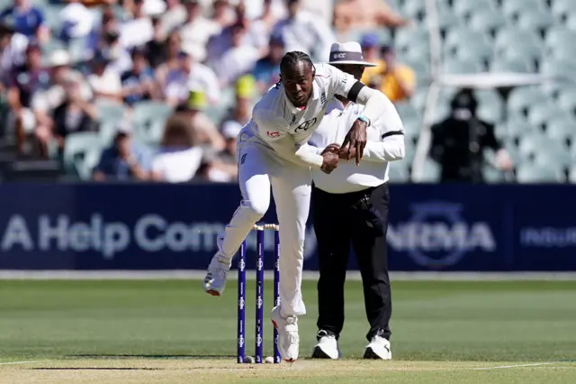 Jofra Archer bowls
