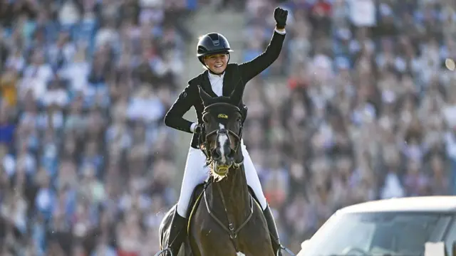Rachel Proudley of Great Britain celebrates