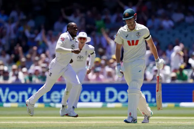 Jofra Archer celebrates the wicket of Cameron Green