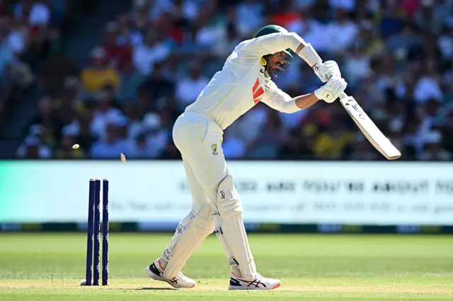 Mitchell Starc is bowled by Jofra Archer