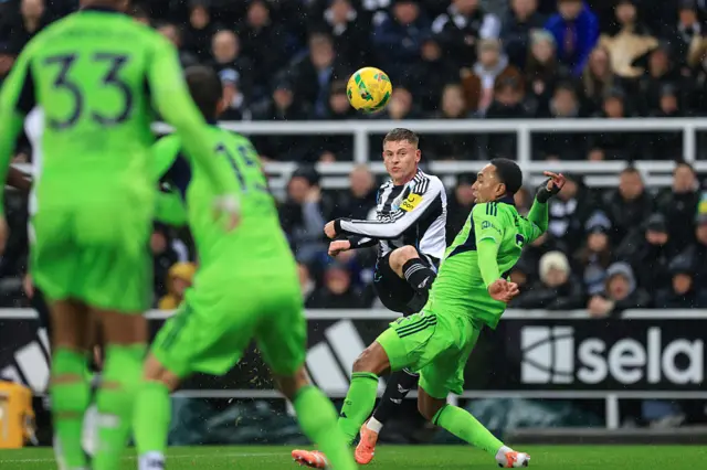 Harvey Barnes of Newcastle United (11) crosses the ball
