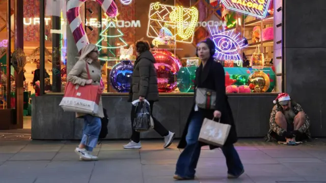 Shoppers on Oxford Street in London