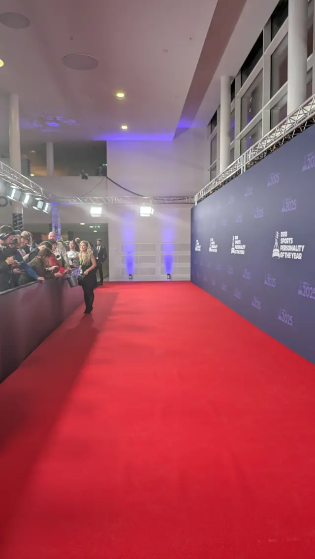 Spoty red carpet