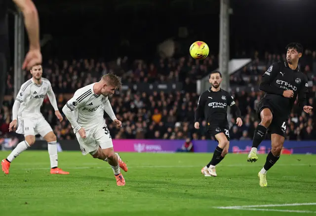 Emile Smith Rowe scores for Fulham