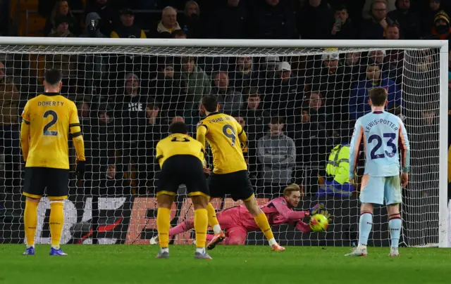 Wolverhampton Wanderers' Jorgen Strand Larsen has his penalty saved by Brentford's Caoimhin Kelleher during Premier League fixture, Wolves v Brentford.