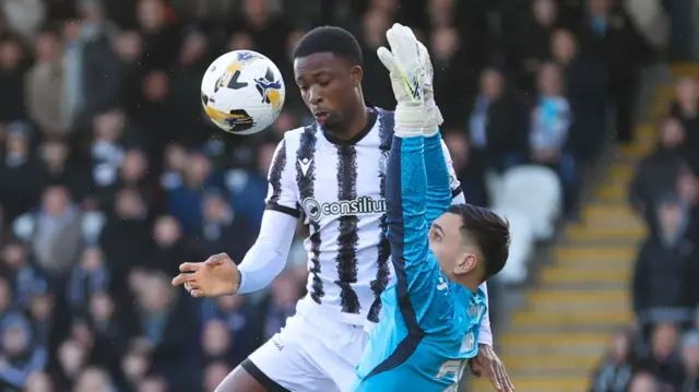 Roland Idowu and Jerome Prior