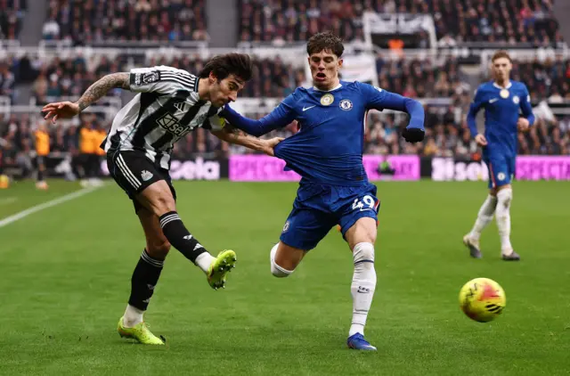Chelsea's Alejandro Garnacho in action with Newcastle United's Sandro Tonali during Premier League fixture between Newcastle v Chelsea.
