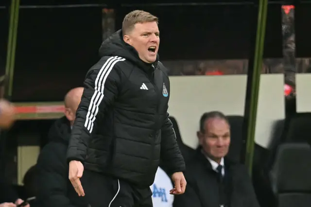 Newcastle United's English head coach Eddie Howe gestures on the touchline during the English Premier League football match between Newcastle United and Chelsea at St James' Park.