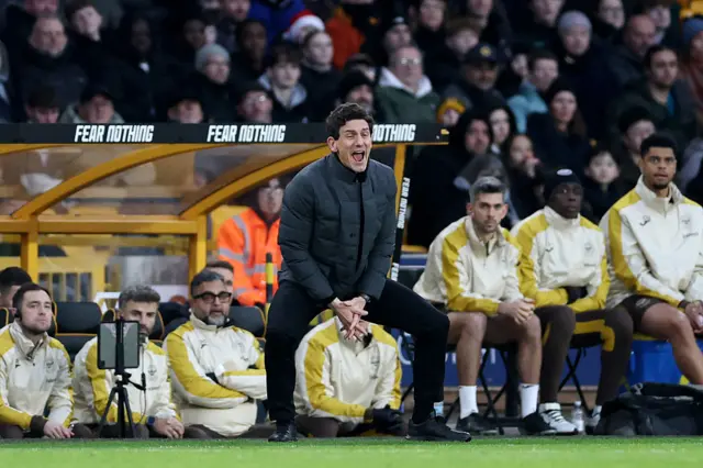 Keith Andrews, Manager of Brentford, reacts during the Premier League match between Wolverhampton Wanderers and Brentford at Molineux on December 20, 2025 in Wolverhampton, England.