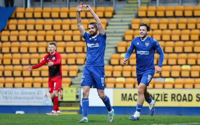 Sam Stanton celebrates his goal at McDiarmid Park