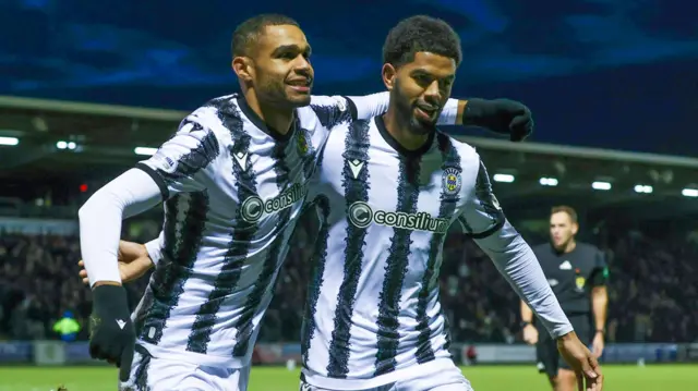 St Mirren players celebrating