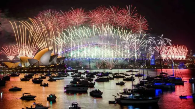 Fireworks over Sydney Opera House and Harbour Bridge on 31 December 2024