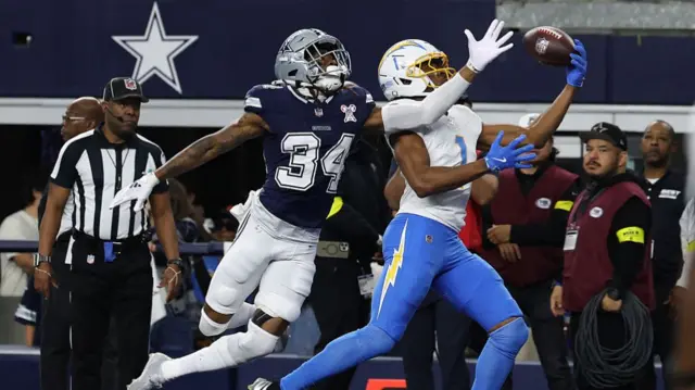Quentin Johnson hauls in a touchdown pass