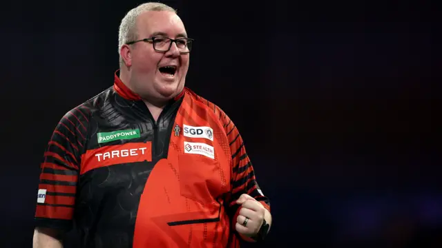 Stephen Bunting celebrates