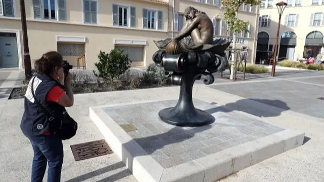 Italian illustrator Milo Manara created a bronze statue of Brigitte Bardot after it had been commissioned by Saint-Tropez