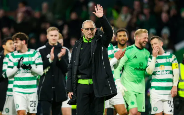 Martin O'Neill waves goodbye to the Celtic fans