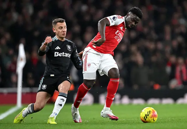Bukayo Saka of Arsenal on the ball
