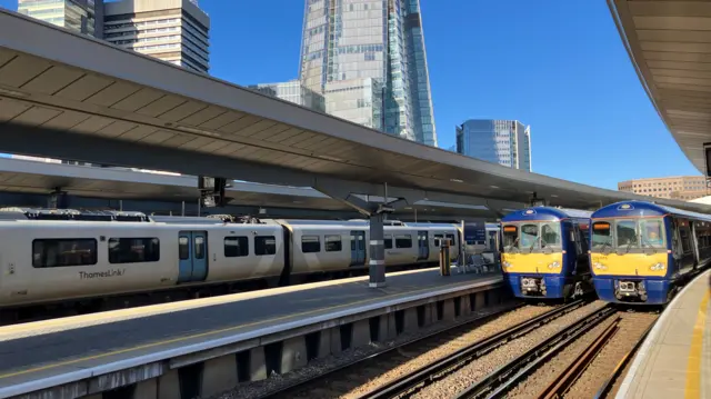 Southeastern trains at London Bridge station