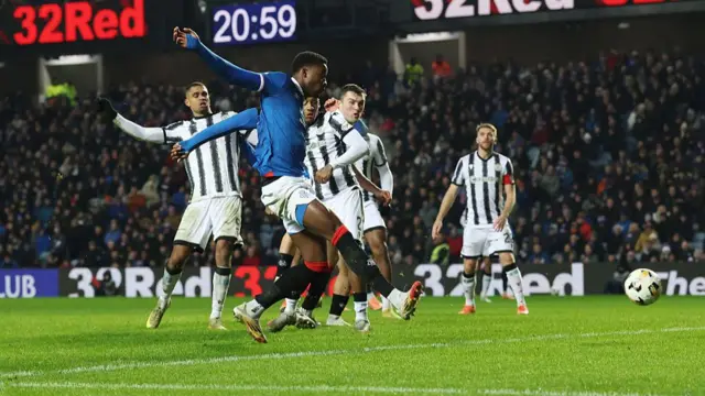 Fernandez goal