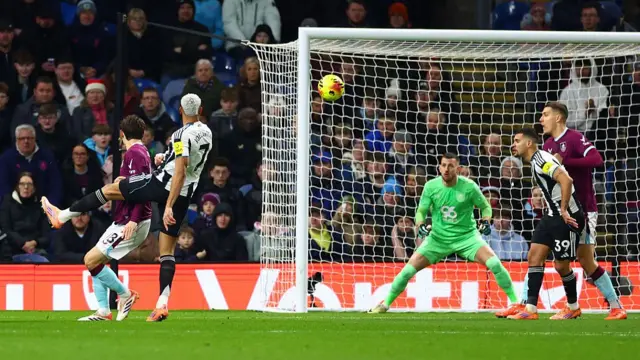 Joelinton of Newcastle United scores