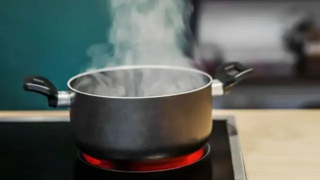 A pan of water boiling