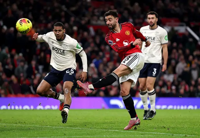 Bruno Fernandes shoots