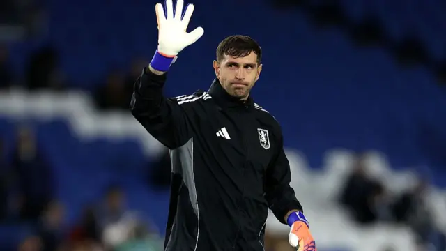 Fantasy Premier League: Gameweek 15 Q&A with expert Heisenberg – send us your questions  www.bbc.com