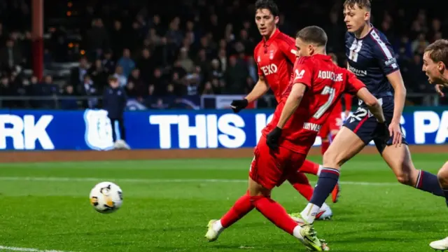 Adil Aouchiche scores Aberdeen's second goal