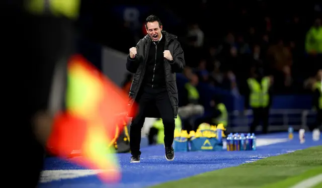 Unai Emery celebrates