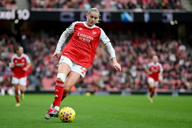 Alessia Russo of Arsenal on the ball during the Barclays Women's Super League match between Arsenal and Liverpool at Emirates Stadium on December 06, 2025 in London, England.