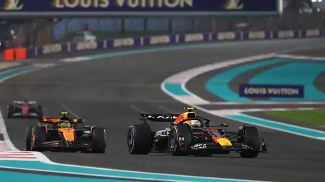 Norris moments before overtaking Tsunoda