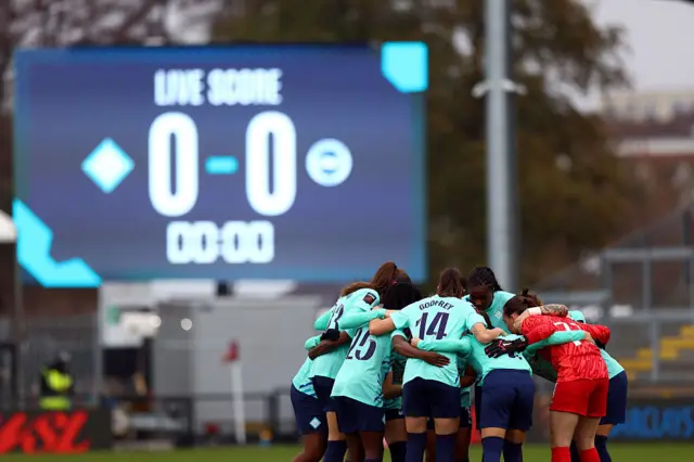 London City Lionesses players enter a huddle prior to the Barclays Women's Super League match between London City Lionesses and Brighton & Hove Albion at Copperjax Community Stadium on December 07, 2025 in Bromley, England.