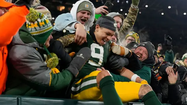 Dynamic Nfl Live: Week 14 Scores, Results & Updates Including Bears At Packers And Rams At Cardinals. Picture for Your Screen Dynamic Nfl Live: Week 14 Scores, Results & Updates Including Bears At Packers And Rams At Cardinals. Picture for Your Screen